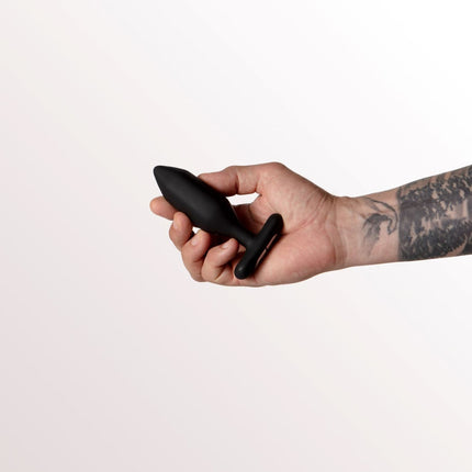 Onyx Vibrating Butt Plug Black